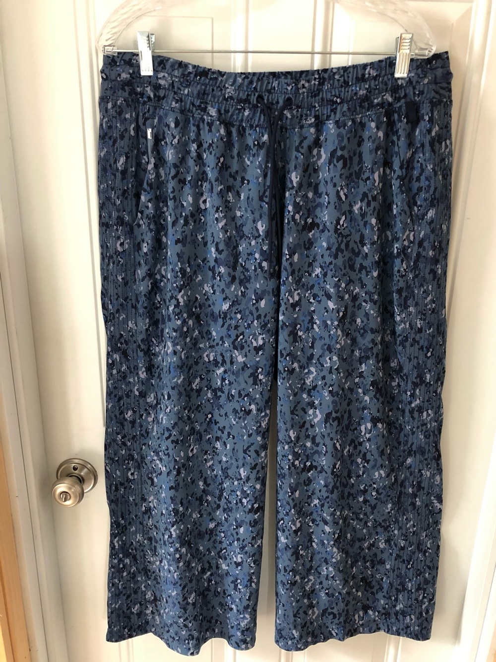 Athleta Wide Leg Cropped Pull On Pants Size 16